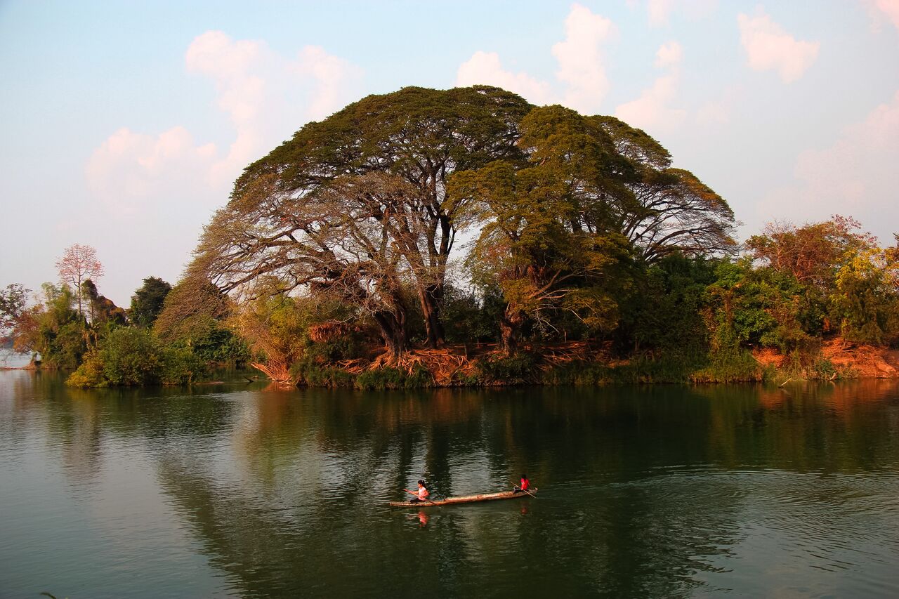 Begin your weather-prepared day with Pakse’s tranquil ambiance